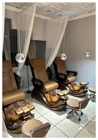 Franklin salon interior